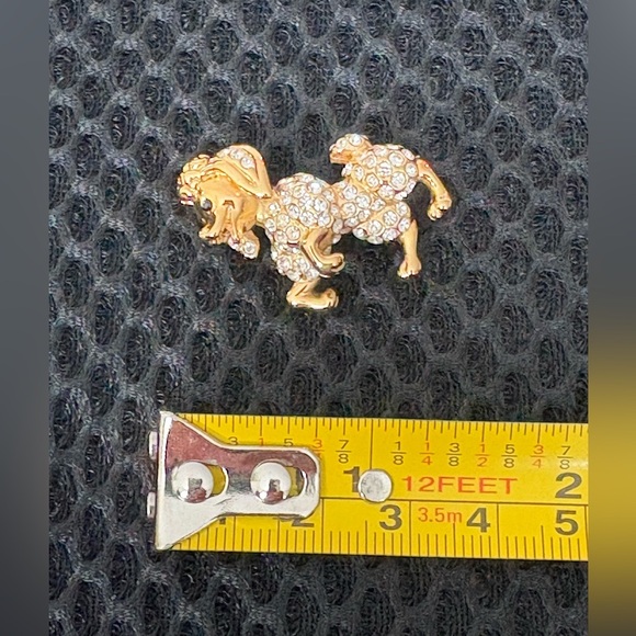 🐩 Sparkling Vintage Gold Tone Poodle Dog Brooch Pin - Picture 6 of 7
